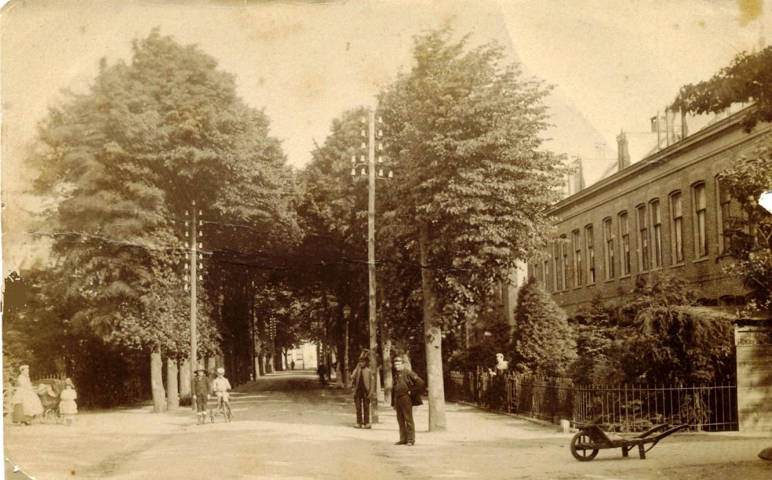 Snouckaertlaan  (tot 1917 Soesterweg) 1895 (S.O. 8a- mapje).JPG